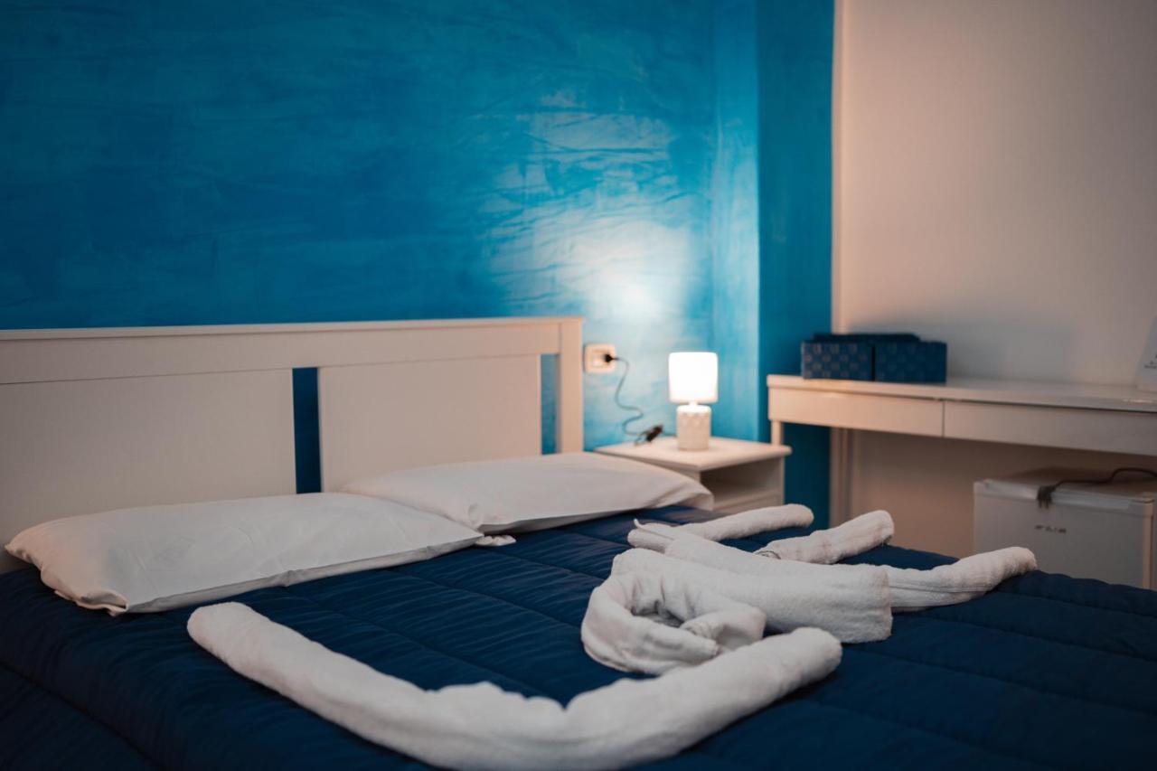 O Vic' Stritt' Hotel Napoli Eksteriør billede